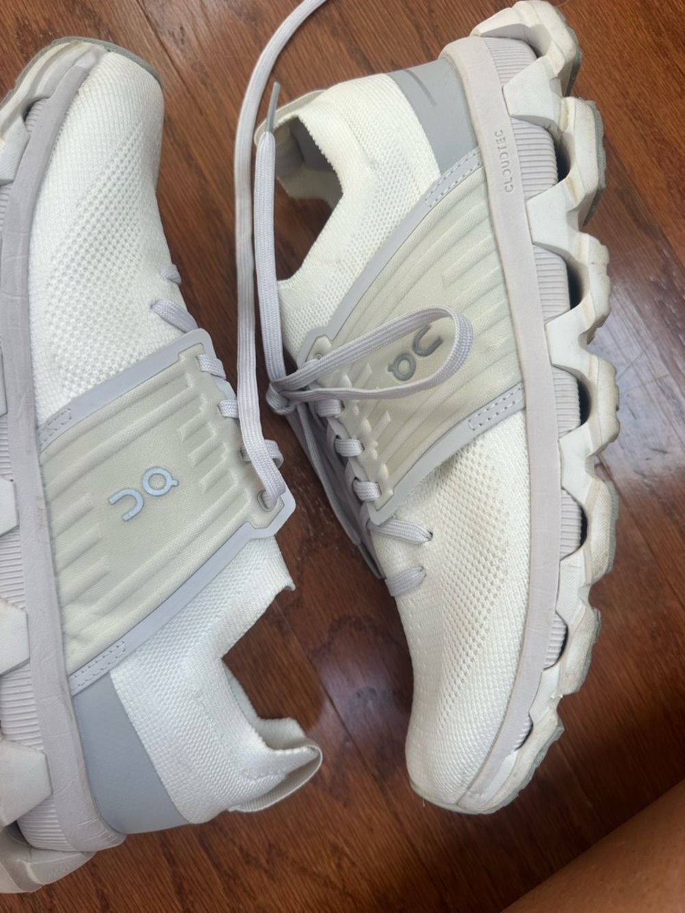 On Running Cloudstyle Lightweight White Knit Sneakers - Picture 3 of 5